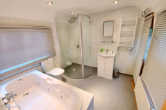 Carriage-2-Twin-bath-_-wetroom-with-walk-in-shower-3-